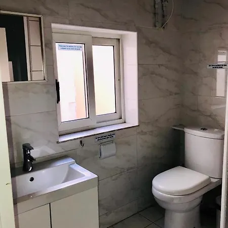 Point Elyseum Apartament * San Ġiljan