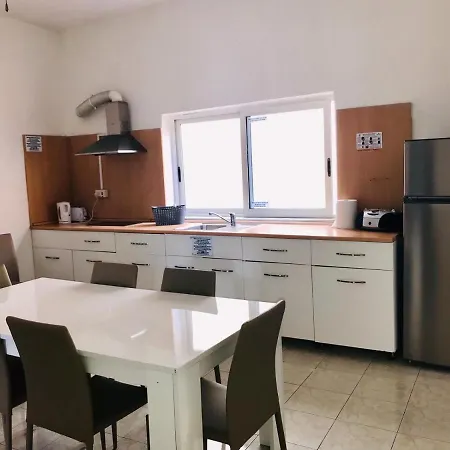 Point Elyseum Apartament * San Ġiljan