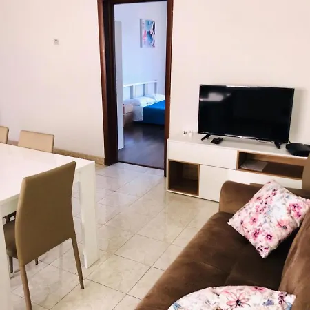 Point Elyseum Apartament Appartement